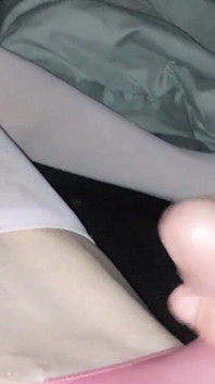 Cdmichelle purtând lenjerie roz sexy se masturbează până la orgasm