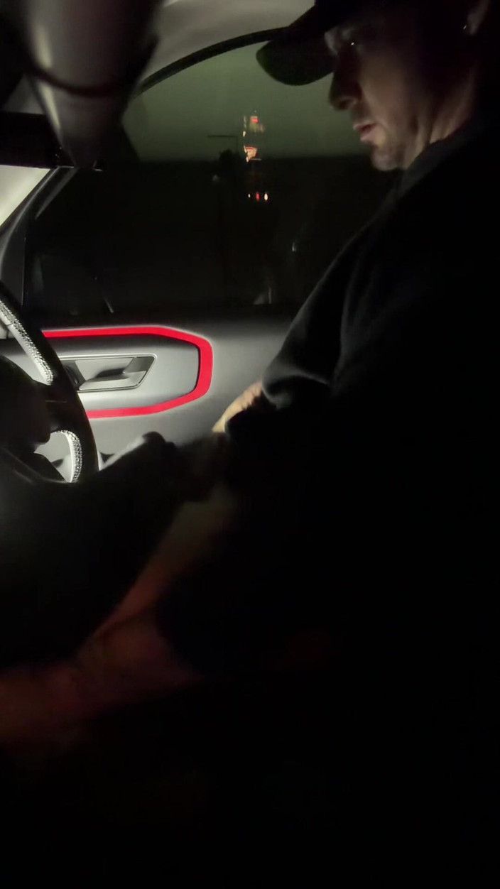 BullBossJosh: Kereta melancap dan pancutan mani