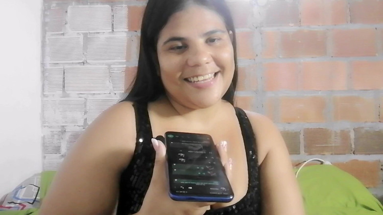 Adribella69: 隣人はとても魅力的で、夫の友人に電話をかけて結局彼と関係を持ちました