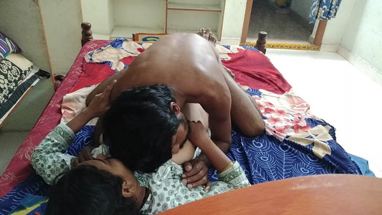 Telugu Couple: Gerçek Hintli Telugu çiftinin şehvetli samimi sert seksi