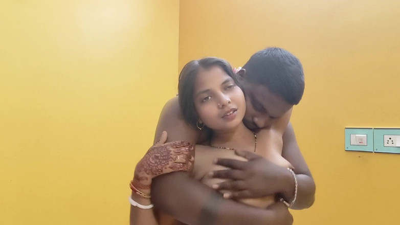 Nikku: Романтический трах в хинди-видео с горячими парами дези в настоящем домашнем видео