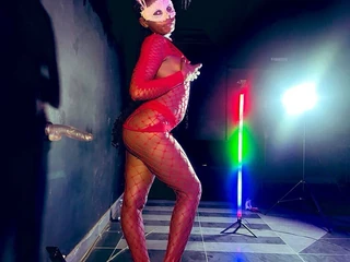 Naturelle Chocolat: Was Giving a Lab Dance at Club Drill, Got so...