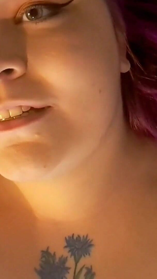 Forgotten Gift: Giantess Tease (Alison Sparks)