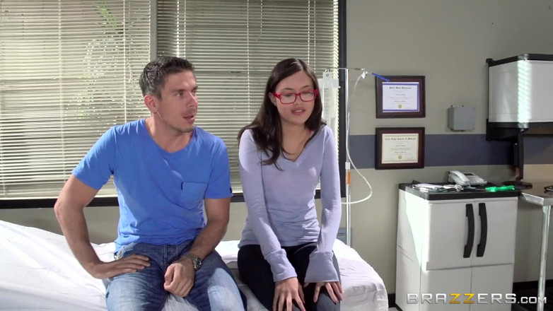 Doctor Adventures: Doctors Adventures - Christie Stevens Suka Pancutan Dubur dan Tebal