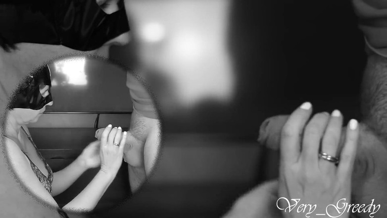 Les Gourmands: Мілфа-жінка-кішка смокче великий член і ковтає сперму, а потім облизує її зі своїх рук у подвійному вигляді