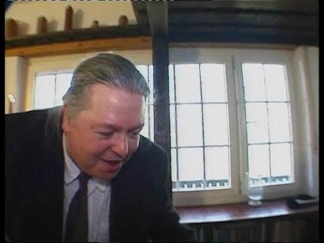 Don't say a word: 2 teven geketend en geneukt met zweepslagen in de kont...