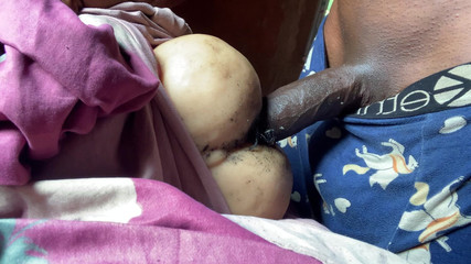 Bangcum8: Une salope à gros cul se fait baiser