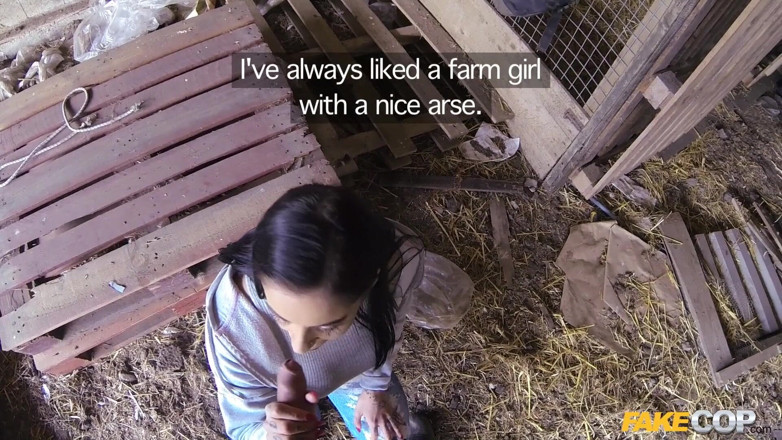 Fake Cop: Fake cop - la agricoltrice tatuata ha bisogno di un grosso...