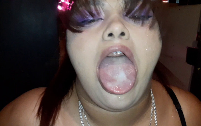 West Bonanza Sex Included 2: Mamada de compañero de trabajo # 2 - semen en la boca en...