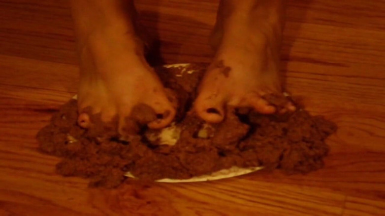 Sexy Amateurz: Dog food crushing