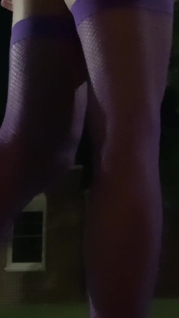 CindieLove: Cindie 喜欢性感的裙子娘腔像阴户一样乱搞阴蒂