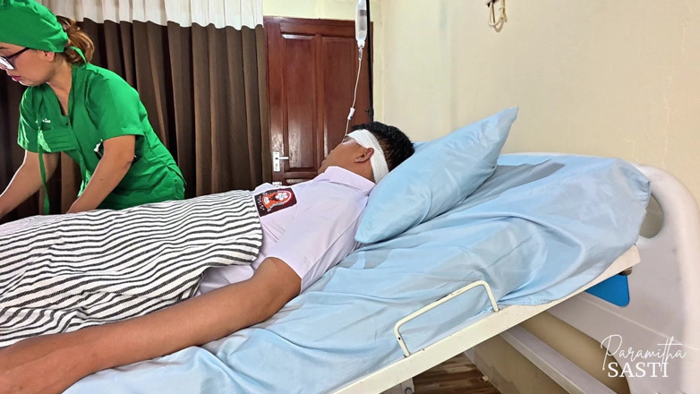 momi_itha_: Dimas diventa paziente di un medico sporco