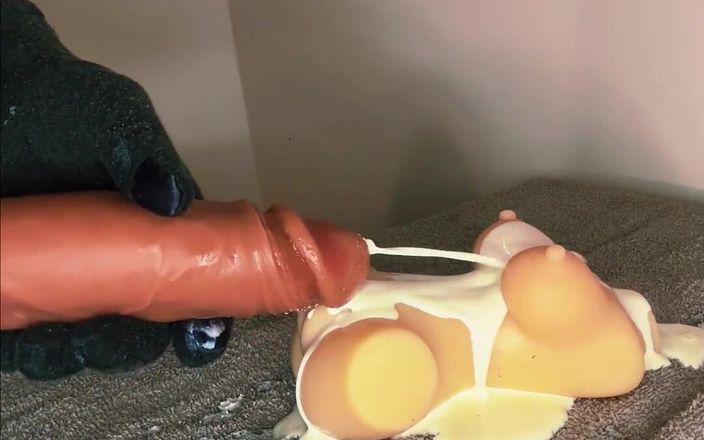 Greedy truck: Monster kuk fortsätter att släppa sperma och fyller den tighta...