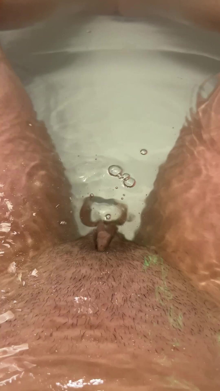 NicoleRay: Peidando na banheira