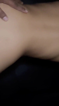 Une Princesse Excitée Fête Le Nouvel an Avec Son Gros Gode