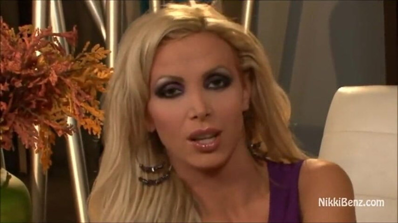 Nikki Benz: Nikki Benz wants jizz on her tits