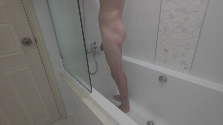 Big dick dadddy: La doccia cam mi ha sorpreso a toccarmi
