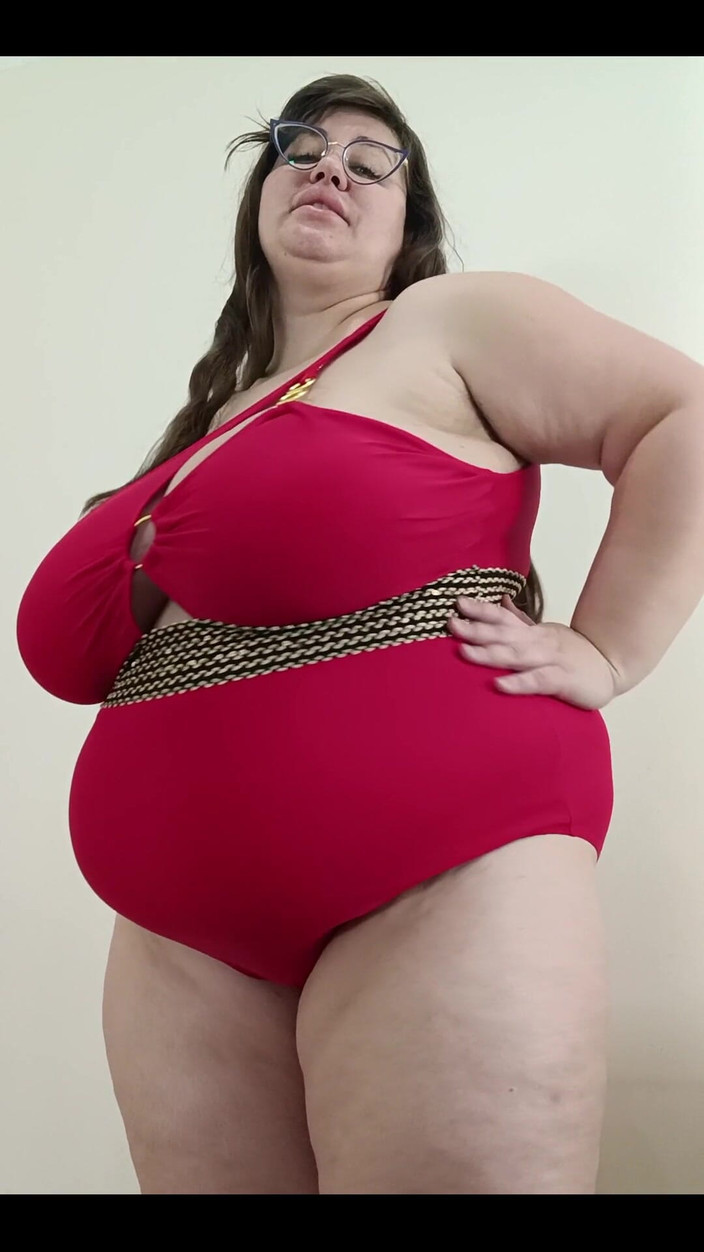 Nina Doll: Baju renang merah baru