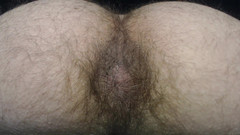Hunky time: Dominantní nevlastní otec mu krmí vlasy a prdy