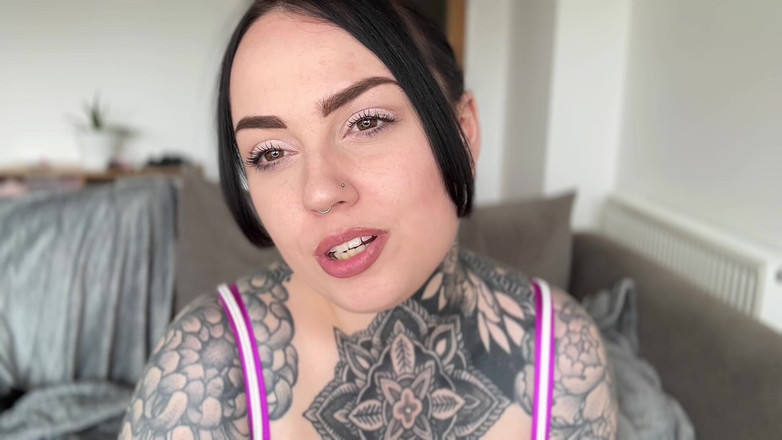 Miss Valentina: Spit Bitch Aperitif