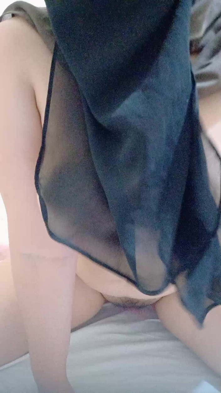Vaginabig88: Jouer avec une chatte pulpeuse tout à coup