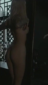 สาวรอยสักวัยทีน เต้นยั่วในห้องมืด