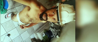 Stink HairyMale: Prasečí děvčátko masturbuje