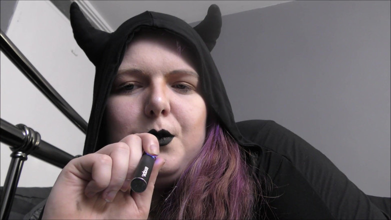 Mxtress Valleycat: Destined to Breathe My Smoke