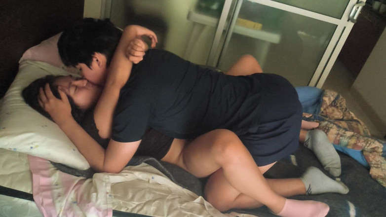 Moo DBOXXX: 18 yaşındaki Hıristiyan arkadaşımı döllüyorum, erkek arkadaşı hiçbir şey bilmiyor