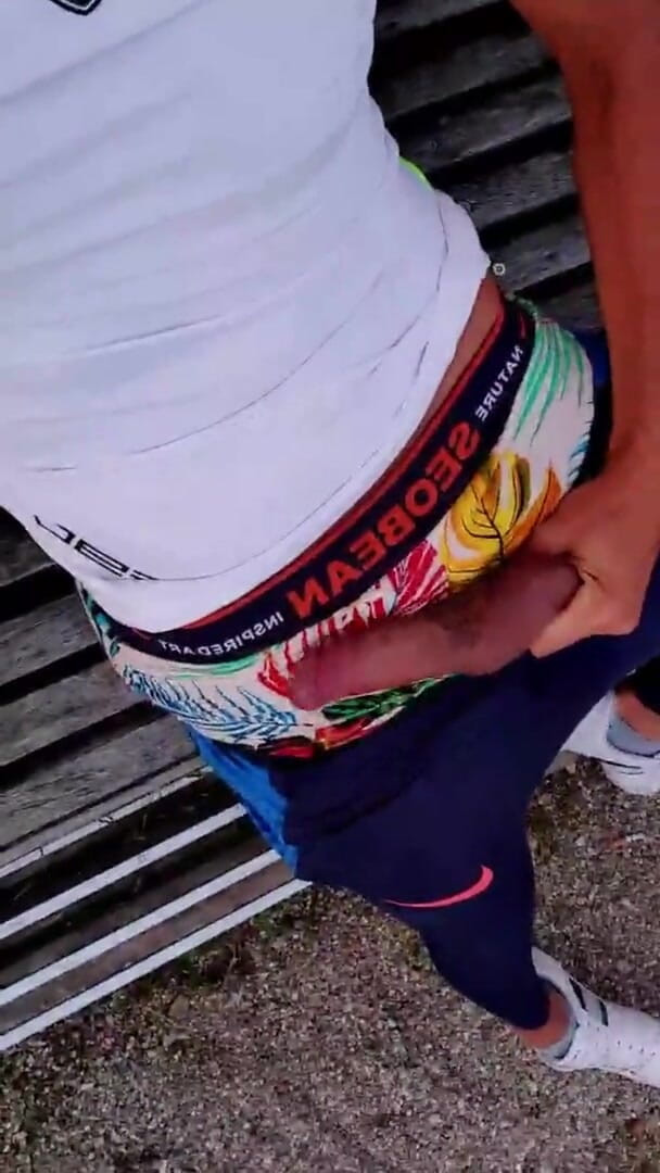 Slutboyben: Slutboyben Cam4 brainfukked utställare