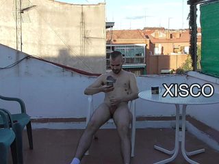 Xisco Freeman: Terraza masturbándose