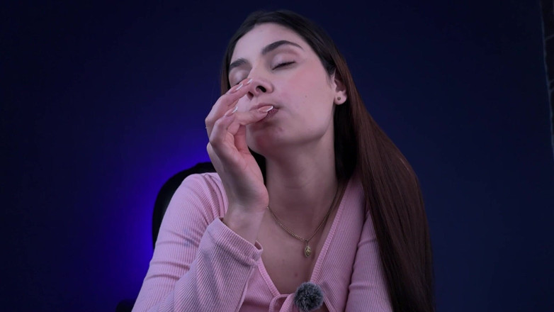 alejakink: Lamiendo y saboreando