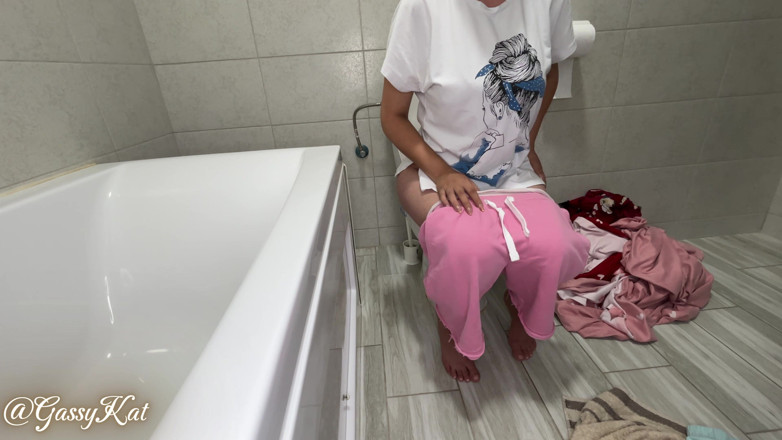 GassyKat: The Daily Toilet Episode 29