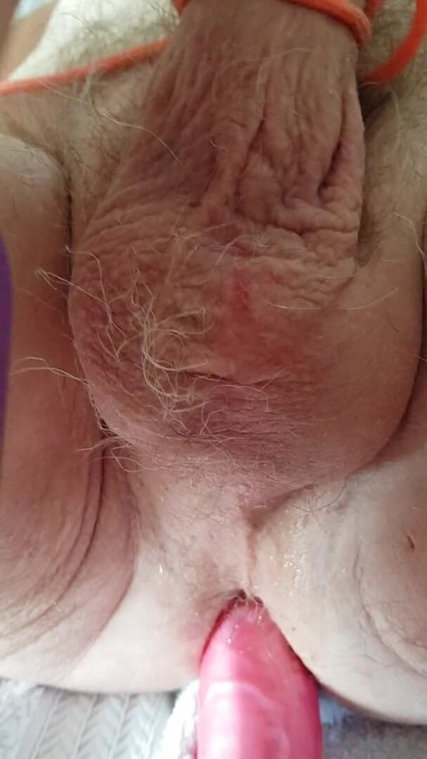 Uk Joolz: Bite et couilles, cravate et taquine