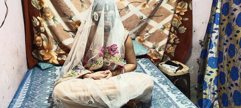 HotBhabhi420: 印地语音频我印度家庭妻子 ke sath