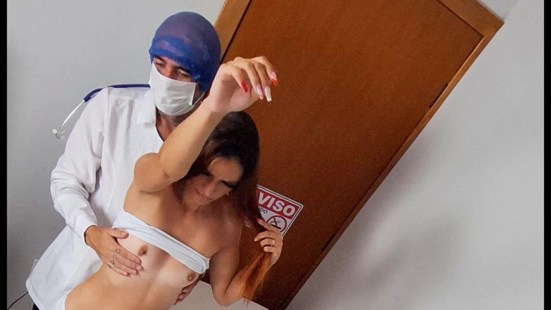 FannySquirting: Mon gynécologue m’a doigté le cul !