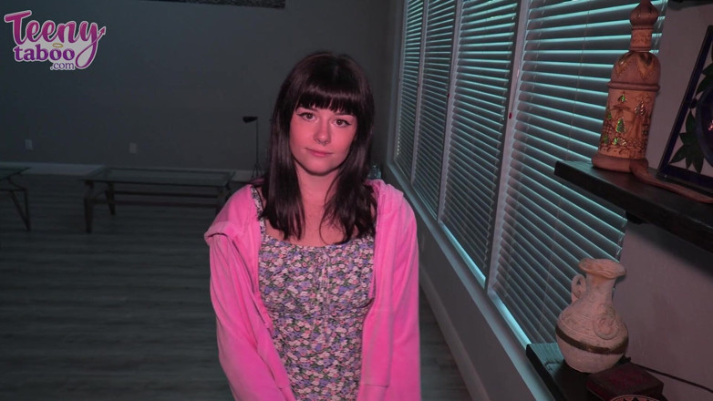 Teenytaboo: Freizeit mit dem babysitter