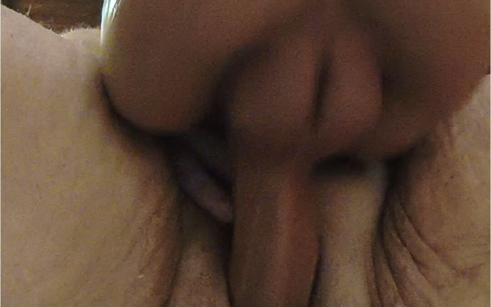 HerculesnVENUS: Un trio al tetto rosso sfugge di mano il cazzo...