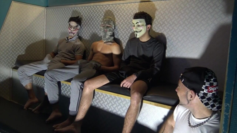 Gaybareback: French dude suck 3 straight Bulgarian boys