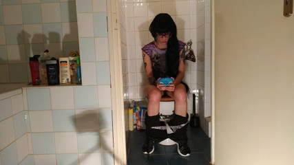 Beth Kinky: Pee and brown bear