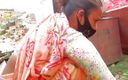 Your Soniya: Une bhabhi du village indien se fait baiser par son...