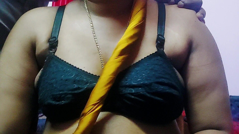 Desi Mohini: Heißes bhabhi allein mit stiefbruder