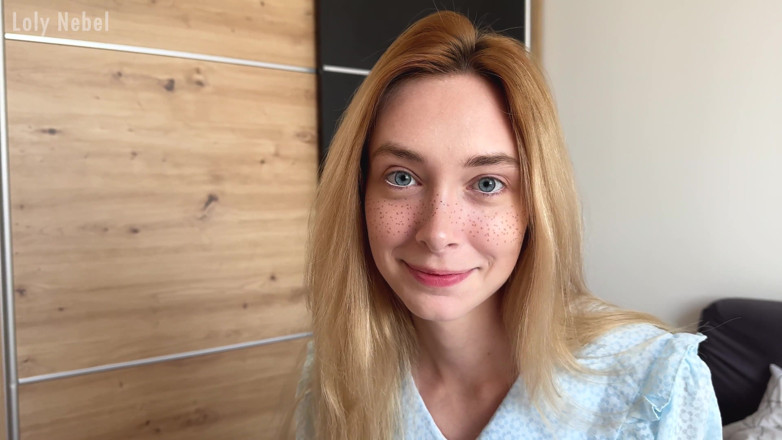 Loly Nebel Studio: Une étudiante mignonne se fait baiser