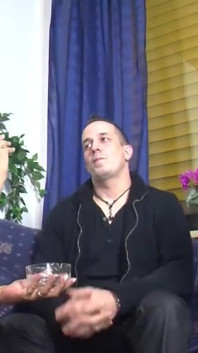 Când pizda este atât de umedă, îl face pe bărbat să ejaculeze atât de repede - scena # 03