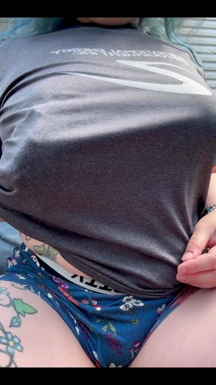 Sexy Angela: Journée magnifique