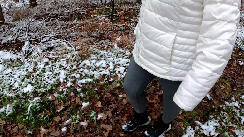 Bouncy Tits Action: Heating and Beating up Her Tits in Icy Woods