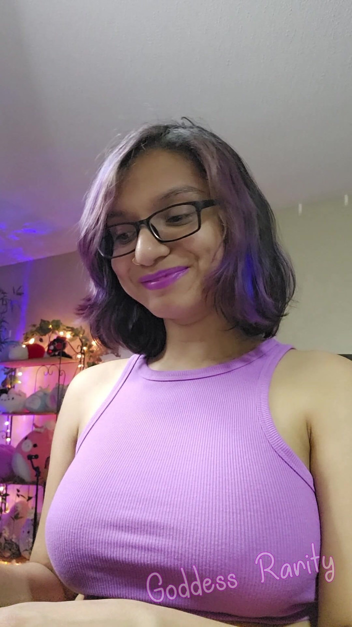 Goddess Rarity: Рідкість богині відволікається на потік