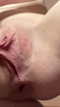 Forming Different Shapes with My Big Labia Pussy Lips & Putting Them in