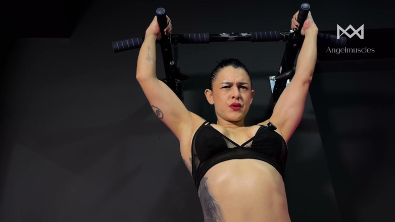 Angelmuscles: Guarda i miei muscoli crescere, allenamento dominante dei bicipiti e...