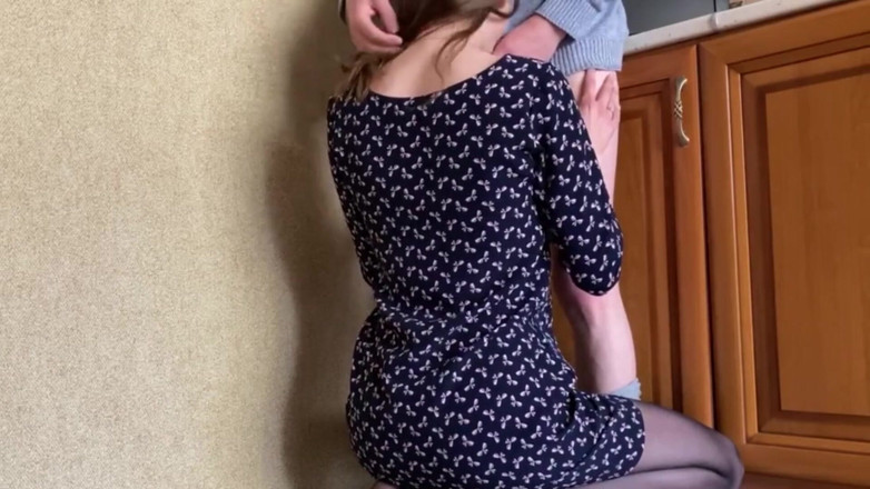 MaybeNatty: Hubený 18letý Chlap Svou Spolužáku Zezadu, Zatímco Vstává.